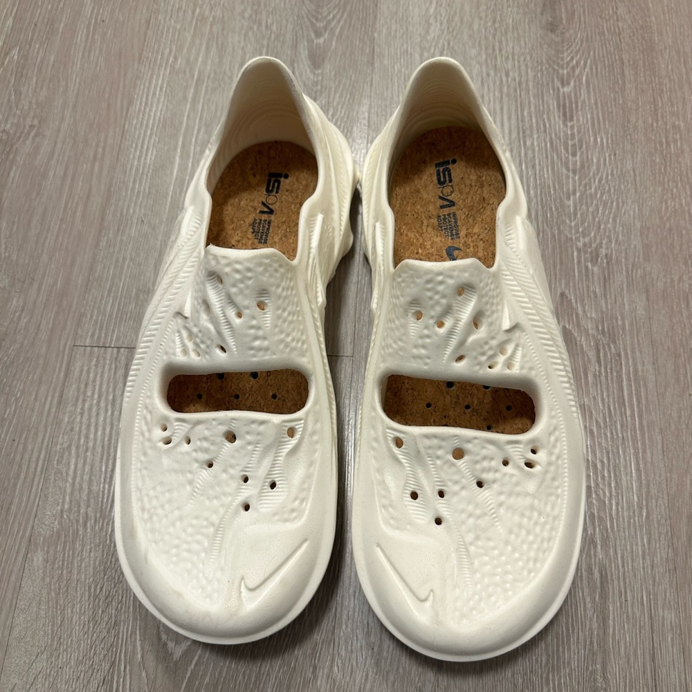 Nike ISPA Universal White